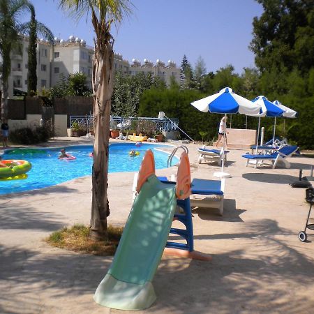 Blue Oasis Gardens Appartement Limasol Buitenkant foto