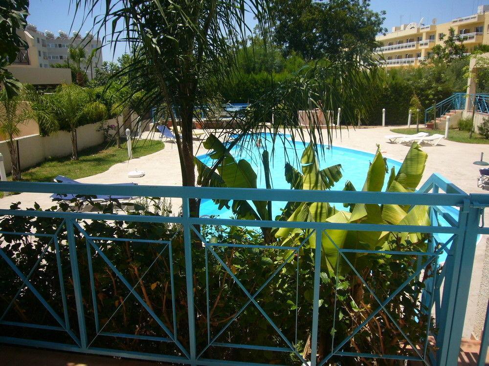 Blue Oasis Gardens Appartement Limasol Buitenkant foto