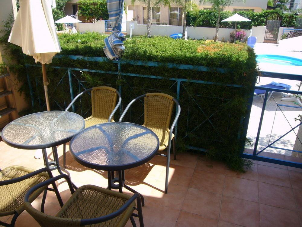 Blue Oasis Gardens Appartement Limasol Buitenkant foto