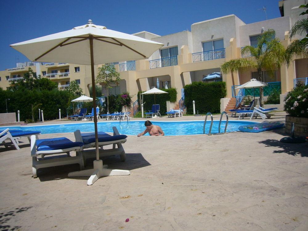 Blue Oasis Gardens Appartement Limasol Buitenkant foto