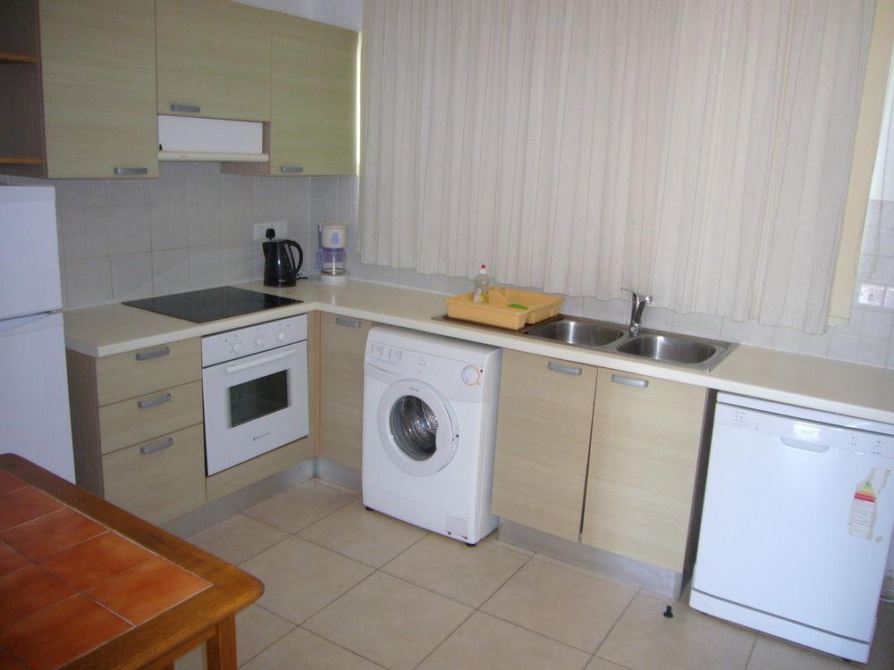Blue Oasis Gardens Appartement Limasol Buitenkant foto