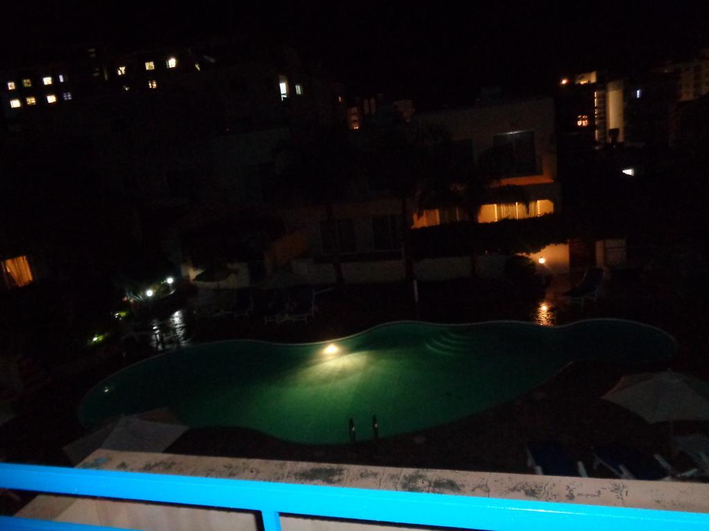 Blue Oasis Gardens Appartement Limasol Buitenkant foto