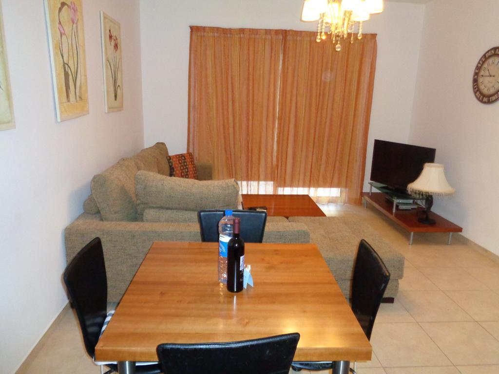 Blue Oasis Gardens Appartement Limasol Buitenkant foto