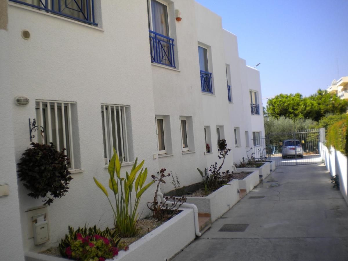 Blue Oasis Gardens Appartement Limasol Buitenkant foto