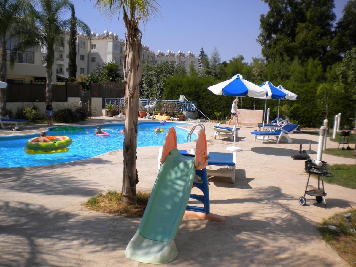 Blue Oasis Gardens Appartement Limasol Buitenkant foto