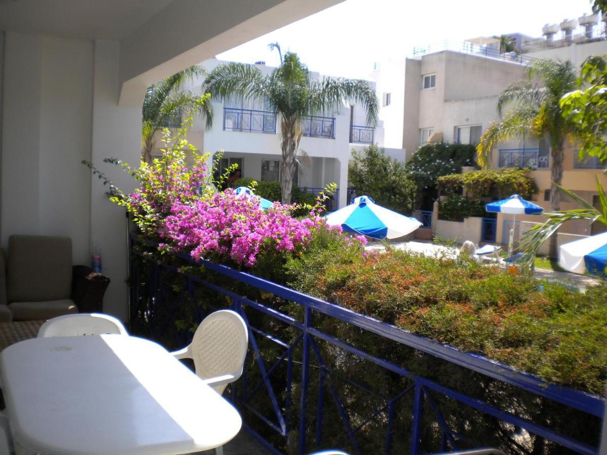 Blue Oasis Gardens Appartement Limasol Buitenkant foto