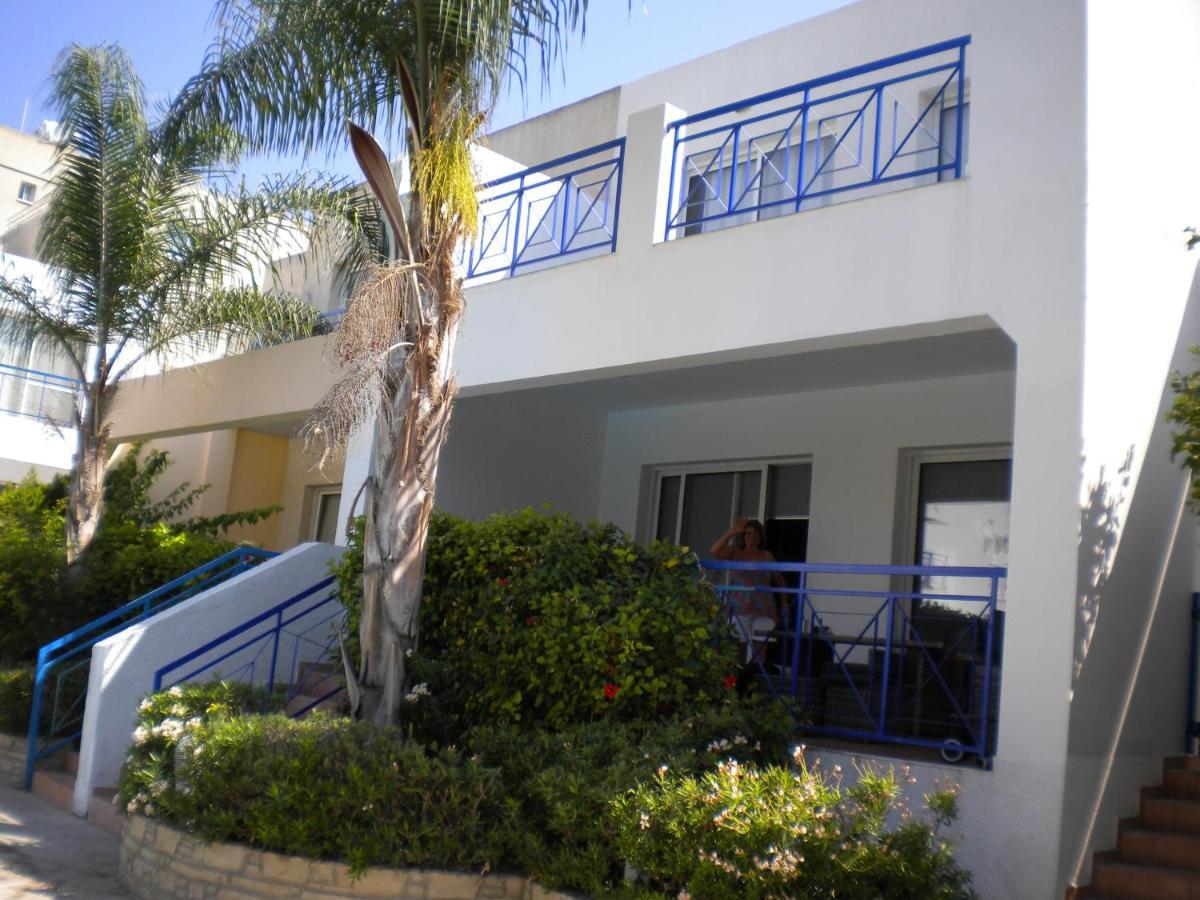 Blue Oasis Gardens Appartement Limasol Buitenkant foto